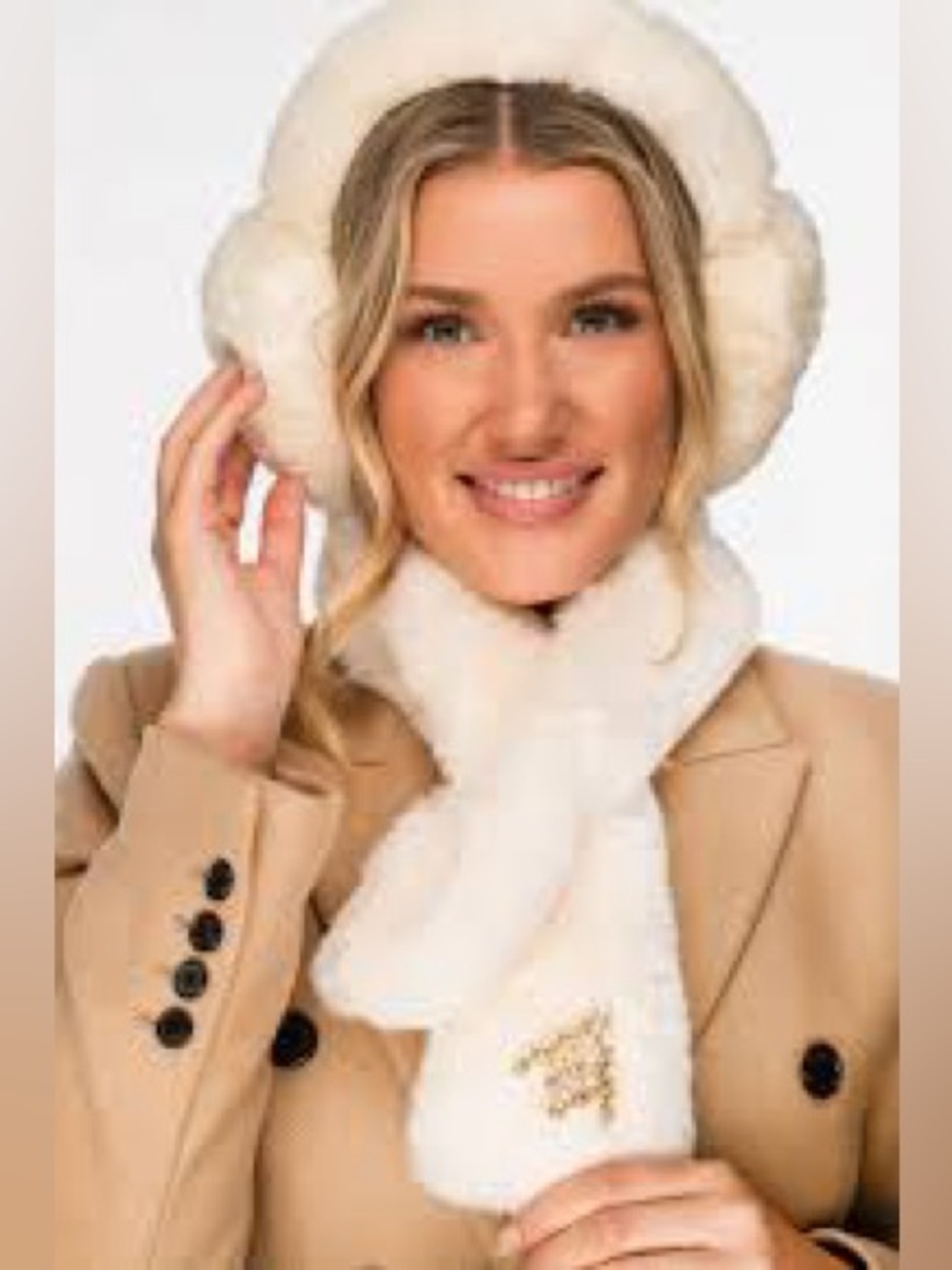 NWOT ASPEN FUR EARMUFF ivory new without tags and original boxes